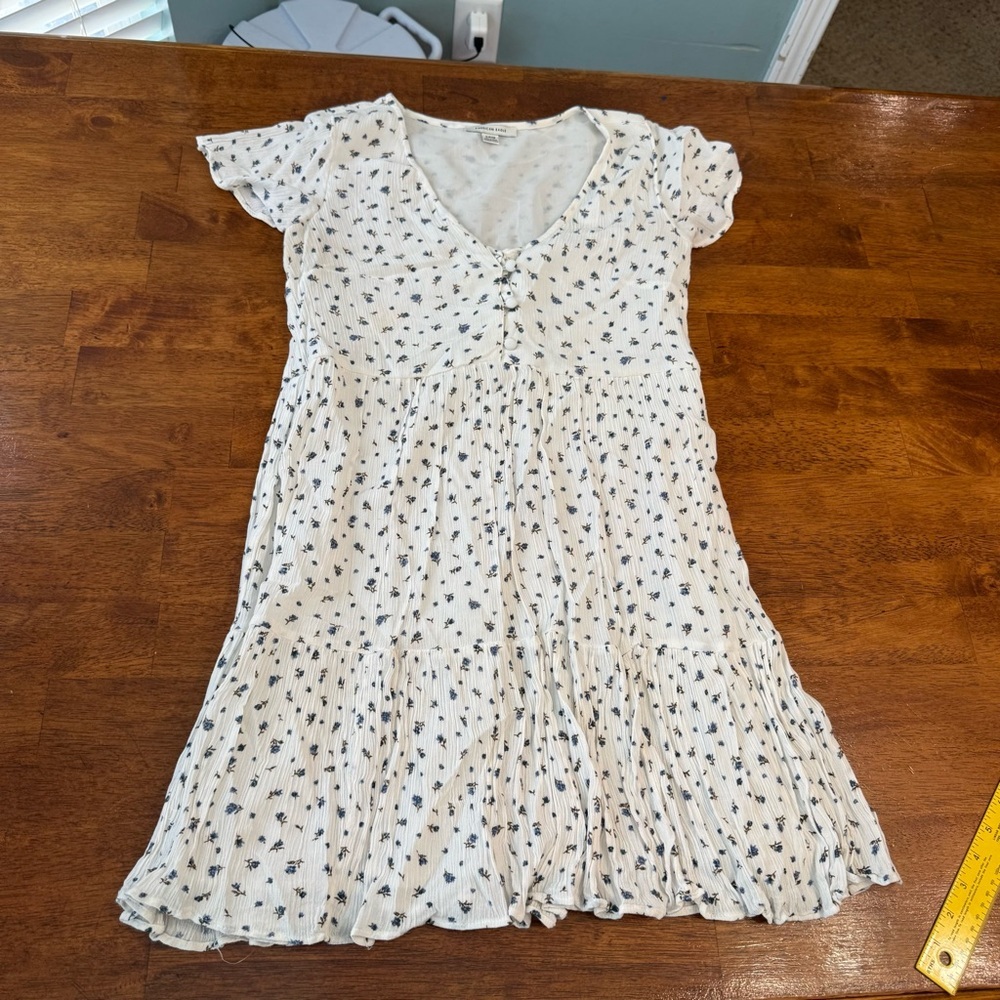 American Eagle Outfitters babydoll Mini Dress white floral v neck size small